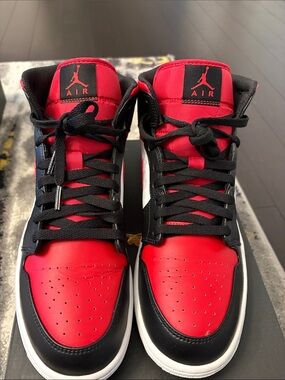 Mens Jordan’s 1’s size 11.6